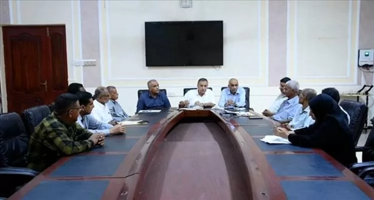 جامعة عدن تُطلق استعدادات العام الجديد وتوسّع شراكتها البيئية مع