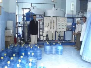 اخبار عدن – جمعية محطات التحلية ترد على شكاوى مالكي الصهاريج: عدم الالتزام بالمعايير والرف