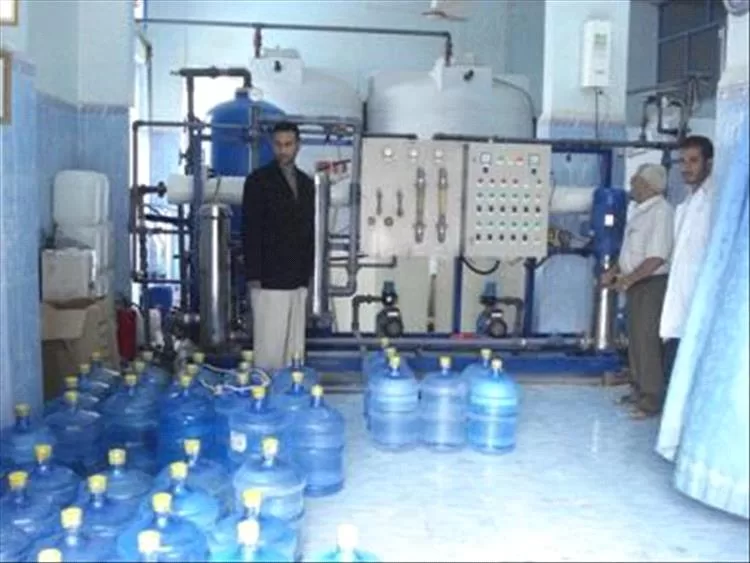 جمعية محطات التحلية بعدن ترد على شكوى أصحاب الصهاريج: لا يلتزمون بالمعايير ورفع الأسعار مرتبط بتكاليف الإنتاج