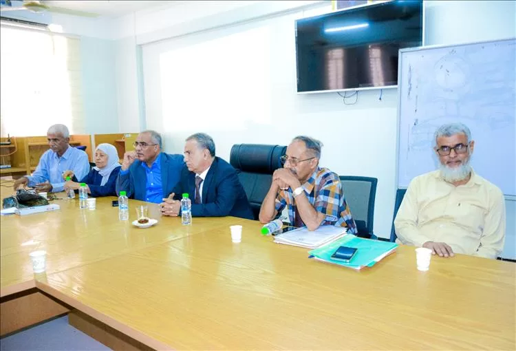 رئيس جامعة عدن يترأس لقاءً أكاديميًا لمناقشة قضايا التطوير وضمان الجودة