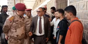 اخبار عدن – رئيس جامعة عدن يقوم بزيارة سكن الطلاب ويشيد بمساهمات العميد عبد الرحمن عسكر في الدعم