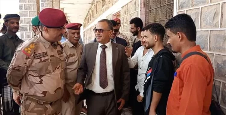 رئيس جامعة عدن يزور سكن الطلاب ويثنى على جهود العميد عبد الرحمن عسكر في دعم الطلاب الجامعيين