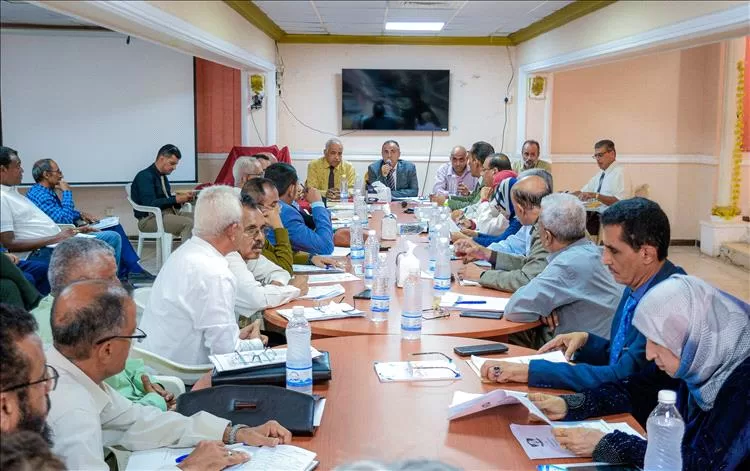 مجلس جامعة عدن يناقش الاستعدادات الجارية للعام الجامعي الجديد