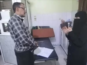 اخبار عدن – مدير صحة البريقة يزور مركز الطوارئ للولادة ويعلن عودة العمل بشكل دائم