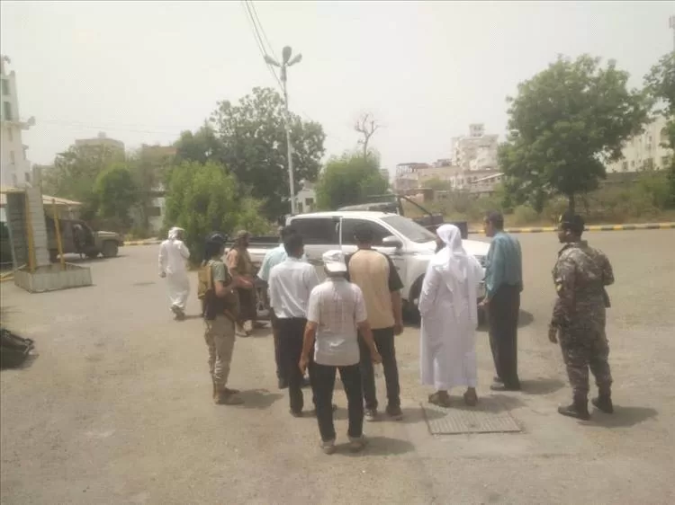 مدير عام مستشفى الأمراض النفسية يلتقي قائد الفرقة الرابع عمالقة والوفد المرافق له