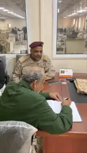 اخبار عدن – مستشار رئيس المجلس الرئاسي الصبيحي يتفقد القاعدة الإدارية ويشيد بجهودها