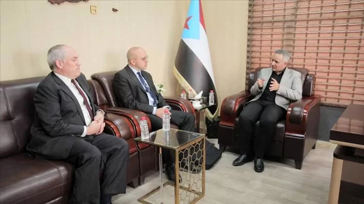 عدن.. نائب رئيس الهيئة الوطنية للإعلام الجنوب يلتقي وفد منتدى الشرق الأوسط