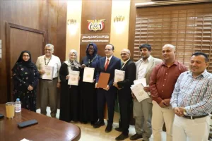 اخبار عدن – وزير الرعاية الطبية يوقع خطة لتعزيز التوعية الاجتماعية وتشجيع التطعيمات
