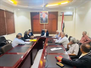 اخبار عدن – وزير المياه يناقش مع اليونيسيف الخطط العاجلة لتوفير إمدادات المياه في مدينة تعز