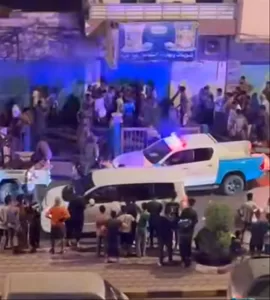 اخبار عدن – وفاة مواطن نتيجة اختناق وإصابة شخصين جراء أدخنة مولد كهربائي في محل بالمعلّأ