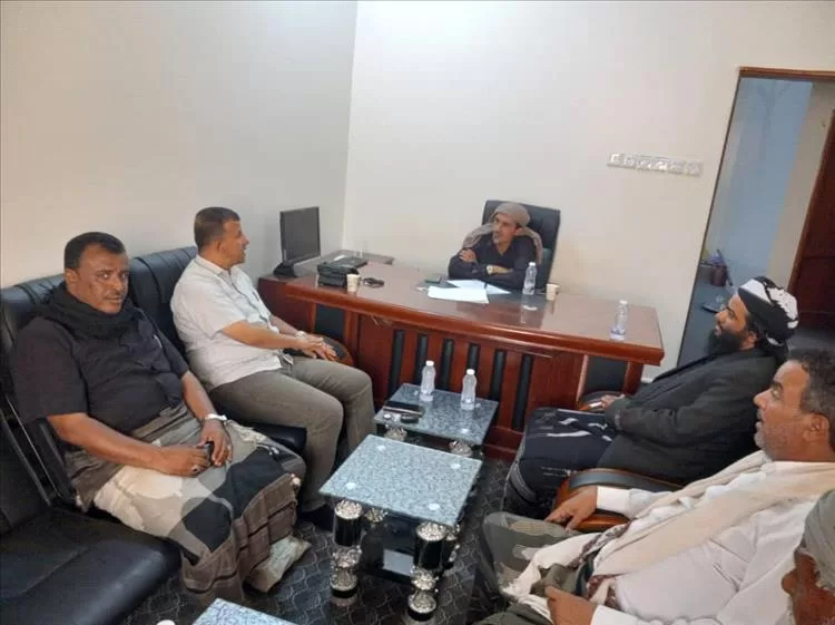 أوقاف شبوة تبحث مع مكتب الشباب والرياضة تعزيز التوعية والأنشطة لفئة الشباب