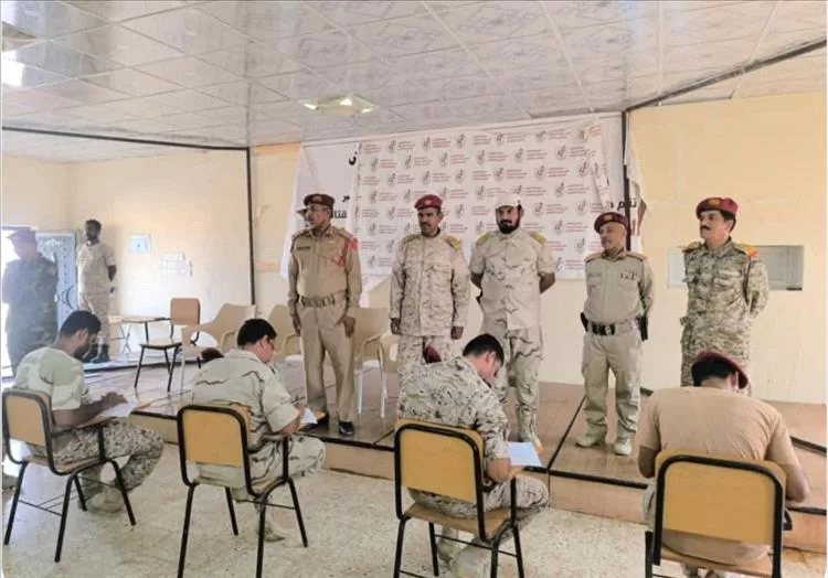 المنطقة العسكرية الثانية تدشن الامتحانات النهائية لدورة تأهيل قادة الفصائل بالمكلا