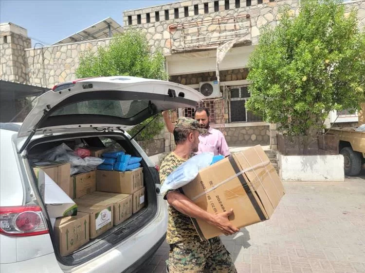 رفد مستشفى لودر بالسوائل الوريدية لمواجهة تفشي الكوليرا