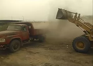 اخبار وردت الآن – صندوق النظافة في المحفد يطلق حملة لتنظيف مستشفى الشهيد صلاح نا من المخلفات