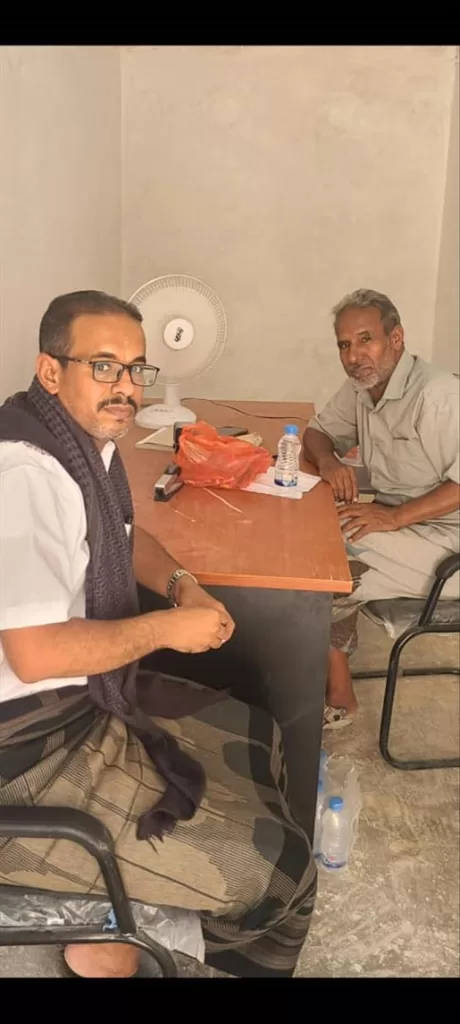 مدير مؤسسة المياه بمديرية القطن يدشن مكتب التحصيل بمنطقة العقاد