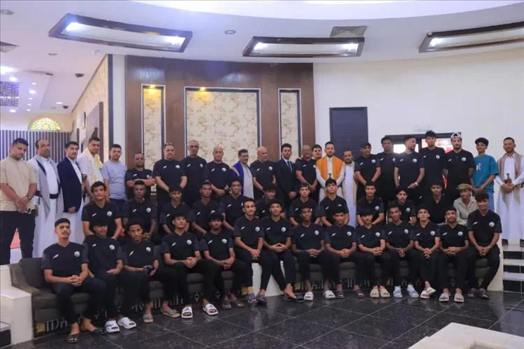 مستشار وزير الشباب والرياضة يلتقي بعثة المنتخب الوطني تحت 23 سنة في مأرب