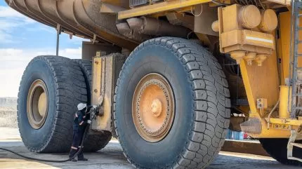 استكشاف إمكانية تقليل عمليات تعدين الانبعاثات