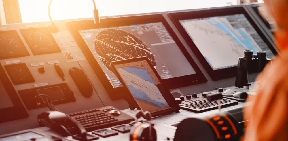 البحر الأحمر يصبح ساحة معركة إلكترونية طواقم السفن تطلب المساعدة