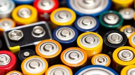 الفوسفات الأول يساهم في إنتاج خلايا بطارية الليثيوم