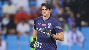 الهلال يبرم شراكة مع بونو لتمديد عقده حتى عام 2028.