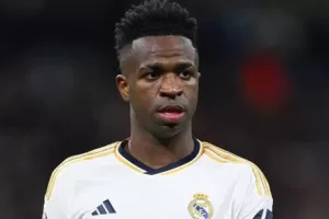 بنزيما يقدم توجيهات