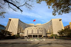 تبقي PBOC الصينية على شراء الذهب مع ارتفاع الاحتياطيات للشهر الثامن