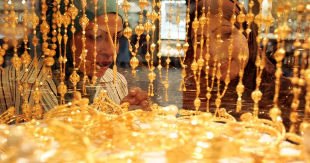 سعر غرام الذهب في سوريا عيار 21 لحظة بلحظة الاثنين 21 يوليو 2025         – خبري نيوز