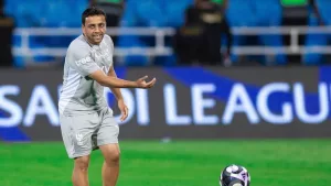 تحطم مقدمة السيارة: محمد الشلهوب نجم الهلال ينجو من حادث خطير (فيديو) | إرم نيوز