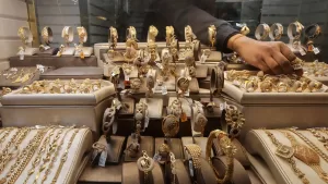 تراجع أسعار الذهب في مصر اليوم.. و«عيار 21» يصل إلى 4640 جنيهاً | إرم بزنس