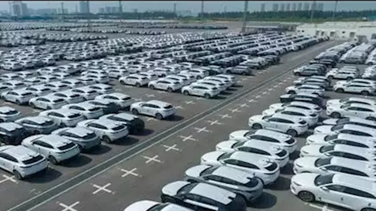 رئيس رابطة التجار: انتهاء "الأوفر برايس" وانخفاض مرتقب بأسعار السيارات