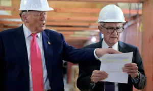 سعر الذهب يتراجع بعد انخفاض ترامب في الاشتباك مع رئيس مجلس الاحتياطي الفيدرالي باول