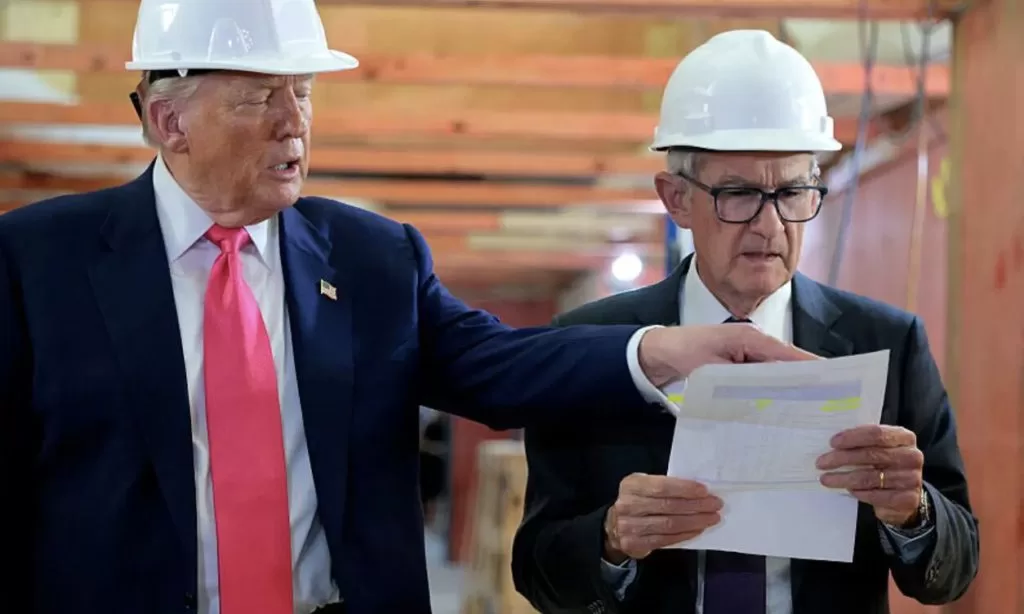 سعر الذهب يتراجع بعد انخفاض ترامب في الاشتباك مع رئيس