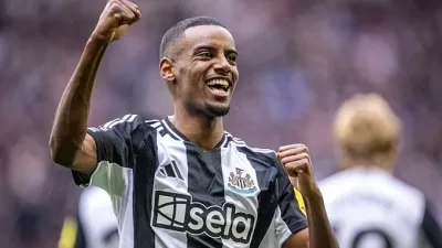 عرض سعودي ضخم.. الهلال ينافس ليفربول على نجم نيوكاسل