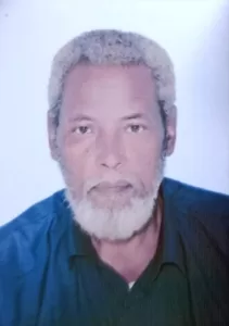 عائلة الشاعر منصور معروف تعلن عن وفاته وتشكر محافظ عدن على دعمه في علاجهم.