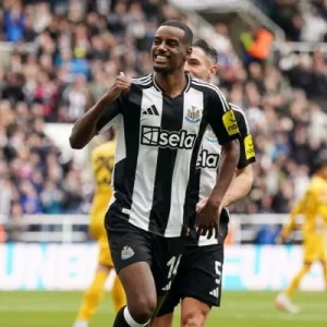 عرض مالي كبير يتيح للهلال السعودي دخول المنافسة على صفقة نجم نيوكاسل – الوطن