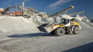 غانا تسعى لتقليل فترات الترخيص وزيادة استثمارات المجتمع