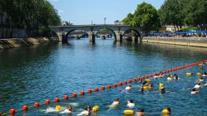 كيفية السباحة في نهر السين، إذا كان لابد من ذلك