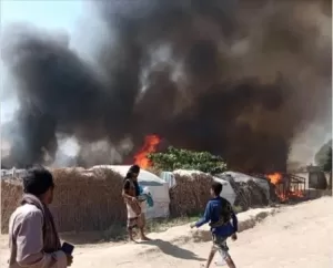 محافظات: مأساة في الحديدة.. النيران تلتهم 18 منزلًا للنازحين في القناوص