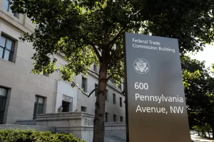 محكمة استئناف أمريكية تعرقل قاعدة “انقر للإلغاء” الخاصة بالاشتراكات من FTC