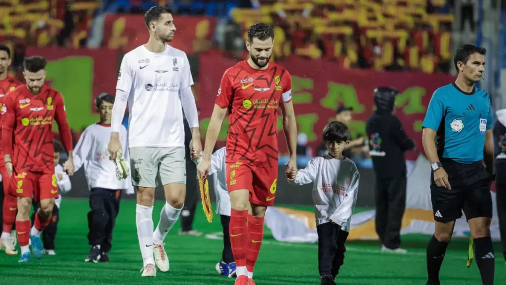 أول تصريح من نادي القادسية حول قرار انسحاب الهلال.. استفسار موجه للاتحاد السعودي - المواطن نيوز