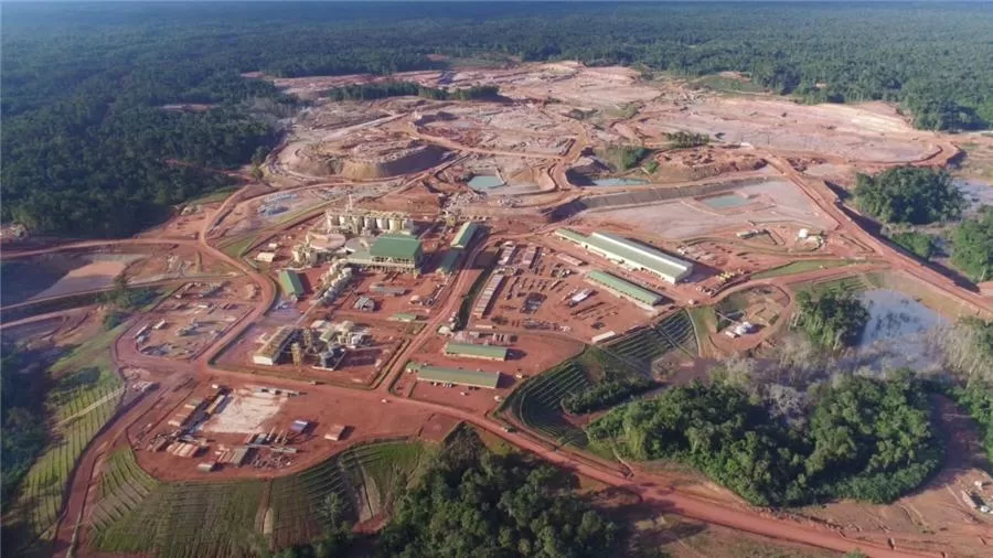 نيومونت تطلق النار على ما لا يقل عن 10٪ من