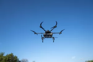 هاكرز أوكرانيون يدّعون أنهم دمروا سيرفرات شركة تصنيع الطائرات المسيّرة الروسية