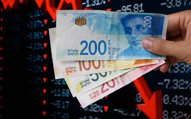 أزمات اقتصادية متزايدة في الكيان تراجع المبيعات وارتفاع أسعار الوقود