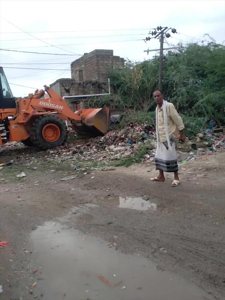 مدير كهرباء مودية يدشن حملة لتصفية الأشجار العالقة بخطوط الكهرباء