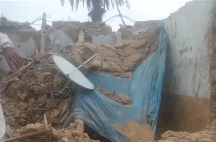 وفاة طفلتين إثر انهيار سقف منزل بفعل الرياح الشديدة في مأرب