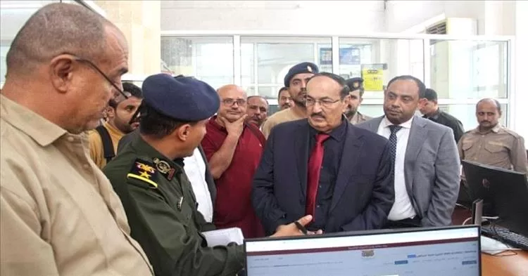 الهجرة والجوازات بعدن تبحث تحسين الأداء وتطلق مشروع التأشيرة الإلكترونية