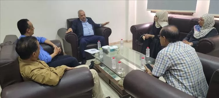 البيشي و الكازمي يناقشان سبل التعاون المشترك بين مكتبي الصحة والإعلام في عدن