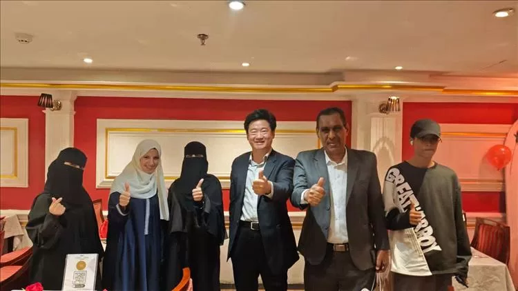 بعد غدٍ : الطالبتان غزة وفاطمة من كلية اللغات جامعة  الى بكين تمثلان اليمن في مسابقة دولية حول