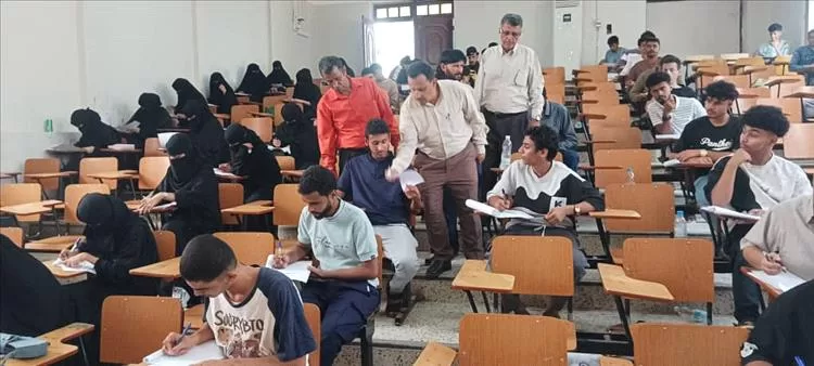 كلية العلوم الإدارية بجامعة عدن تدشن امتحانات الفصل الدراسي الثاني