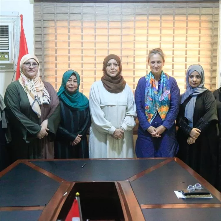 رئيسة اللجنة الوطنية للمرأة تلتقي السفيرة الهولندية في عدن لمناقشة تعزيز دور المرأة